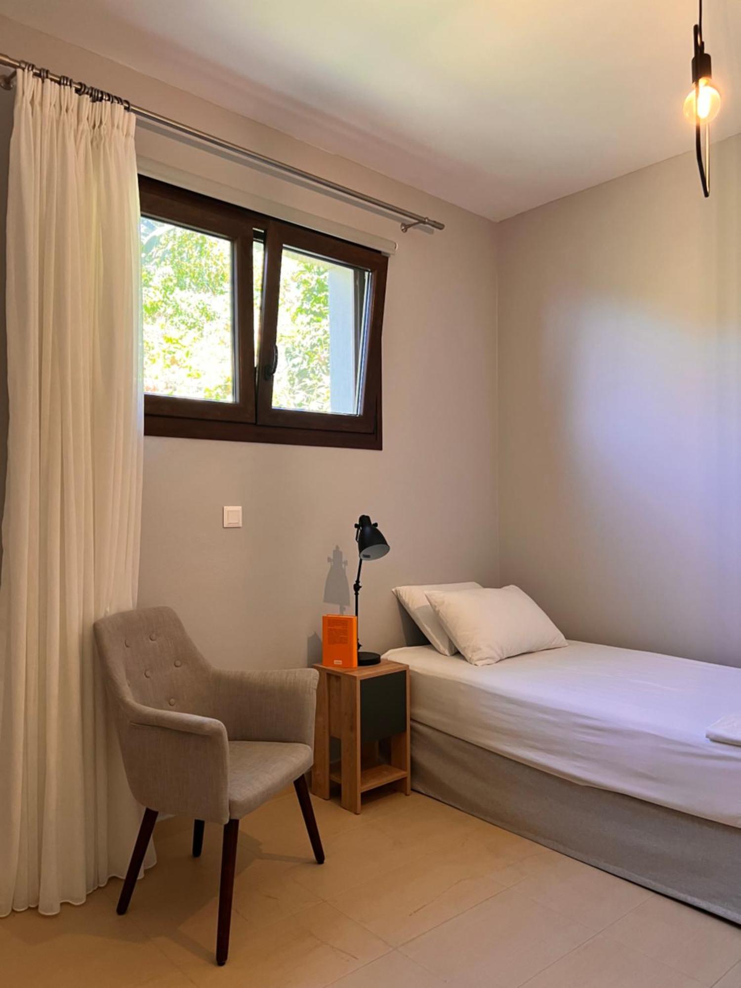 Stella In The Village Suites Плакіас Номер фото